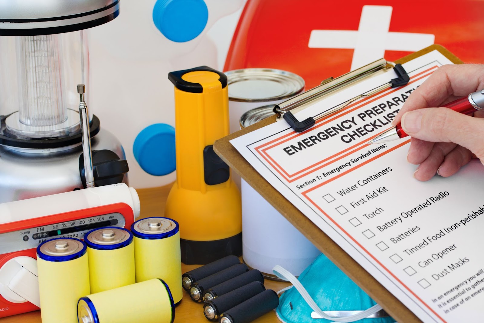 Emergency preparedness checklist: Be ready for storms. Plan ahead, gather supplies, and stay informed.